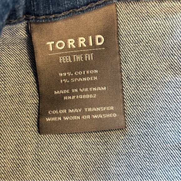 Torrid Women’s Crop Raw Hem Boyfriend Vintage Stretch Jeans SZ 20 - Picture 8 of 9